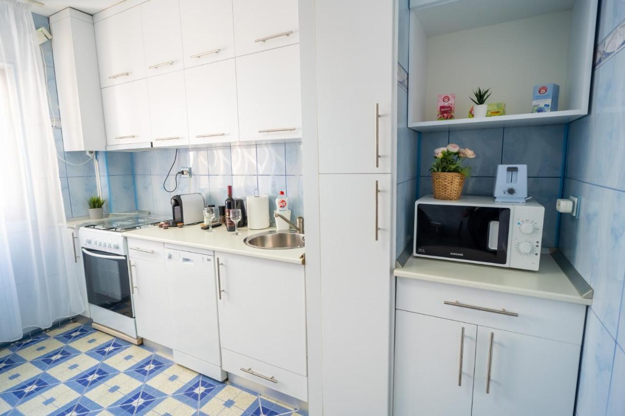 Serene 1Br Apartment With Workspace Bukarest Eksteriør billede