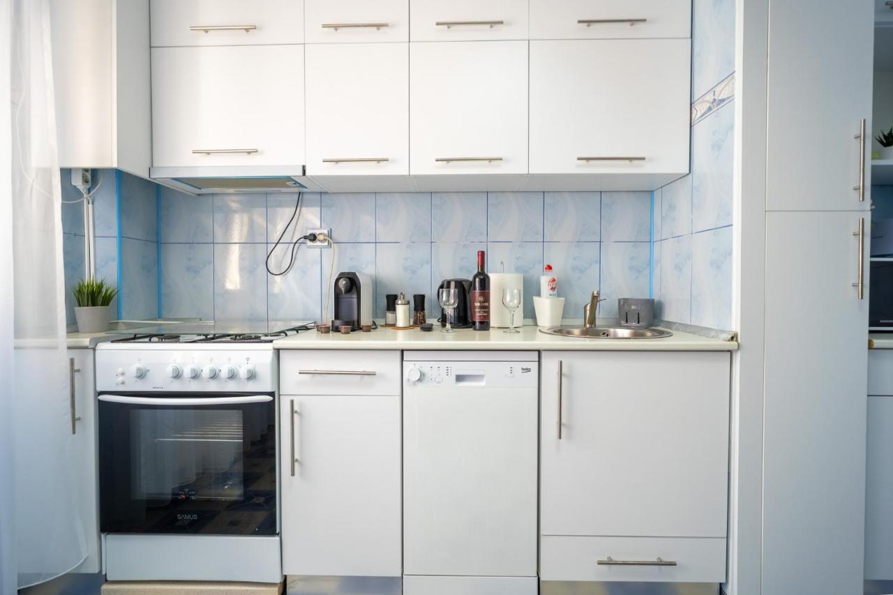 Serene 1Br Apartment With Workspace Bukarest Eksteriør billede